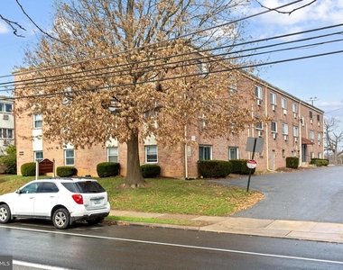8115 W Chester Pike - Photo Thumbnail 4