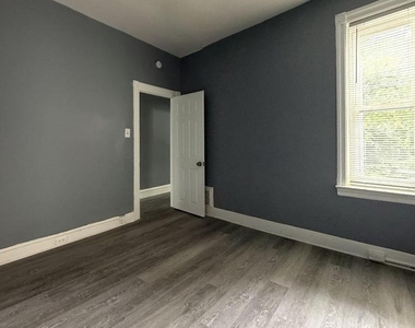 1110 Morton Avenue - Photo Thumbnail 5