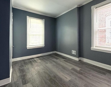 1110 Morton Avenue - Photo Thumbnail 3