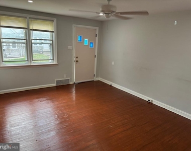 7823 Westview Avenue - Photo Thumbnail 4