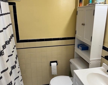 7823 Westview Avenue - Photo Thumbnail 7