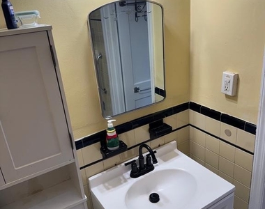 7823 Westview Avenue - Photo Thumbnail 8
