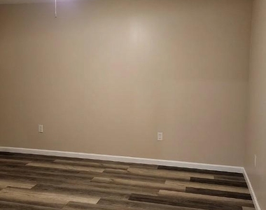 558 E Lincoln Highway - Photo Thumbnail 5