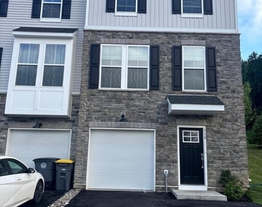 130 Abramo Victor Drive - Photo Thumbnail 2
