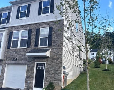 130 Abramo Victor Drive - Photo Thumbnail 3