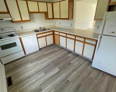 27 Partridge Circle - Photo Thumbnail 12