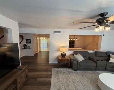 3728 Swetland Drive - Photo Thumbnail 5