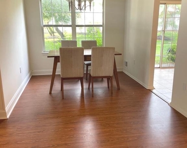 62 Gregory Lane - Photo Thumbnail 4