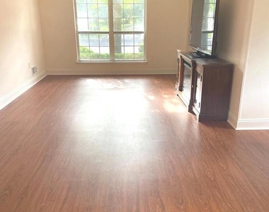62 Gregory Lane - Photo Thumbnail 2
