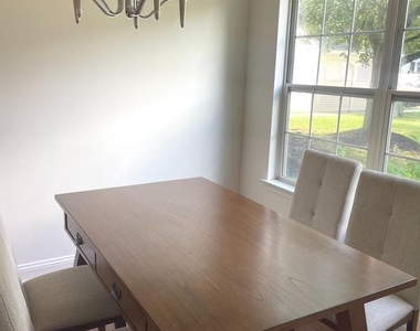 62 Gregory Lane - Photo Thumbnail 14