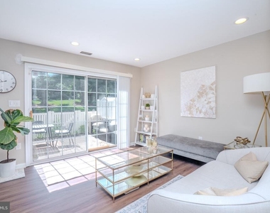 60 Balboa Lane - Photo Thumbnail 10