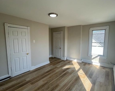 262 Lafayette Avenue - Photo Thumbnail 9
