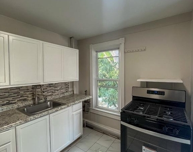 262 Lafayette Avenue - Photo Thumbnail 3