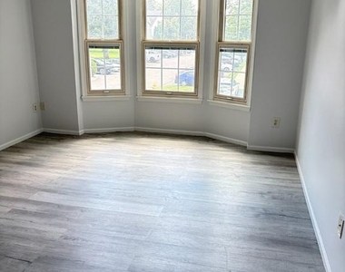 128 Andover Place - Photo Thumbnail 22