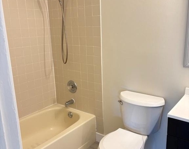 128 Andover Place - Photo Thumbnail 34