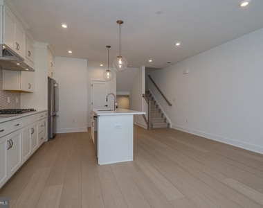 12203 Rossini Drive - Photo Thumbnail 4