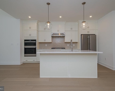 12203 Rossini Drive - Photo Thumbnail 2