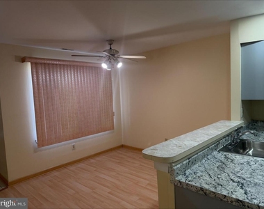 1904 Roberts Way - Photo Thumbnail 3