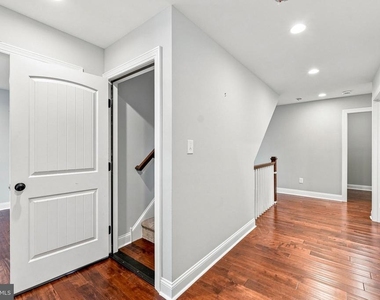 331 Ardmore Avenue - Photo Thumbnail 57