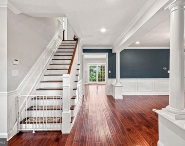 331 Ardmore Avenue - Photo Thumbnail 8
