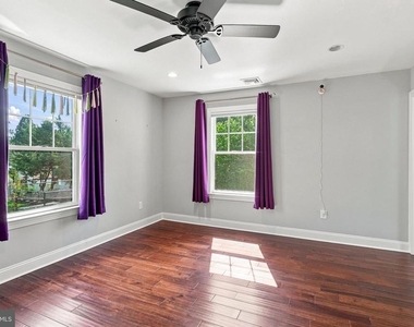 331 Ardmore Avenue - Photo Thumbnail 37