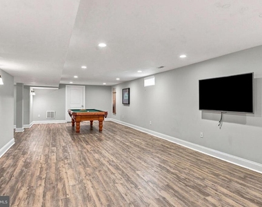 331 Ardmore Avenue - Photo Thumbnail 68