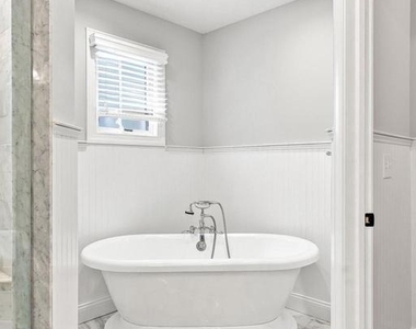 331 Ardmore Avenue - Photo Thumbnail 53