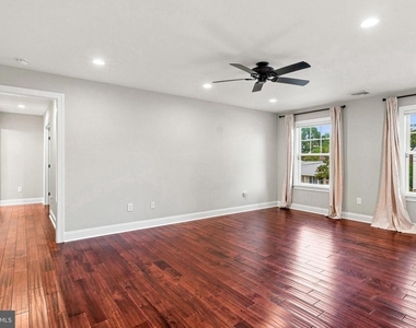 331 Ardmore Avenue - Photo Thumbnail 46