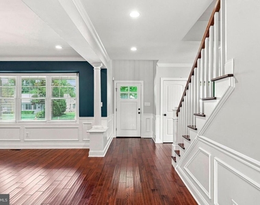331 Ardmore Avenue - Photo Thumbnail 6