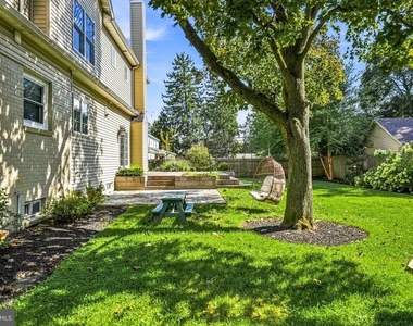 331 Ardmore Avenue - Photo Thumbnail 73