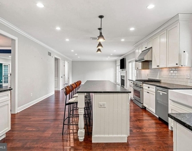 331 Ardmore Avenue - Photo Thumbnail 29