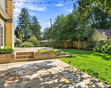 331 Ardmore Avenue - Photo Thumbnail 75