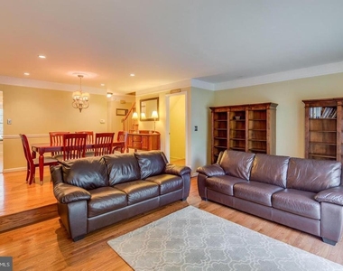723 Kings Croft - Photo Thumbnail 1