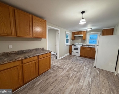 1013 Church Street - Photo Thumbnail 3