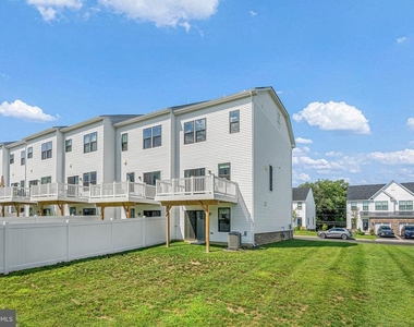 65 Rosemary Way - Photo Thumbnail 10