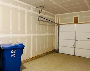 8 Elenor Lane - Photo Thumbnail 19
