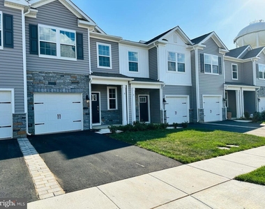 8 Elenor Lane - Photo Thumbnail 1