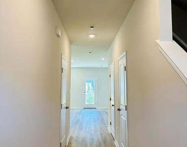 8 Elenor Lane - Photo Thumbnail 2