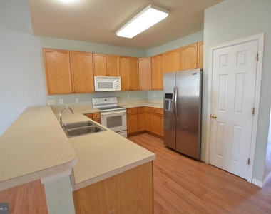14103 Shelby Circle - Photo Thumbnail 6