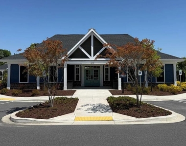 1670 Lake Placid Drive - Photo Thumbnail 9