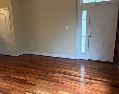 908 Orchard Ridge Drive - Photo Thumbnail 4