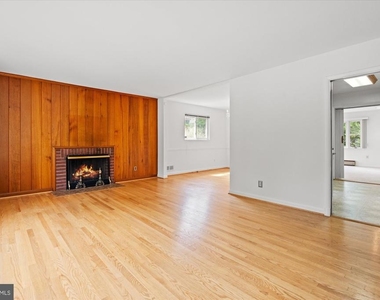 6207 Kirby Road - Photo Thumbnail 2
