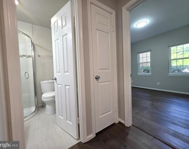 10414 Parthenon Court - Photo Thumbnail 18