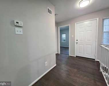 10414 Parthenon Court - Photo Thumbnail 14