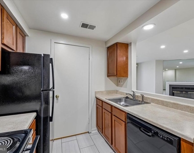 9793 Hellingly Place - Photo Thumbnail 6