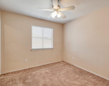 7412 Cayenne Ln - Photo Thumbnail 24