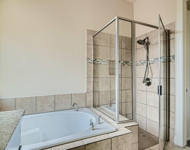 400 Entrada Way - Photo Thumbnail 13