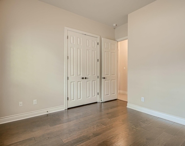 400 Entrada Way - Photo Thumbnail 17