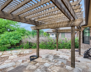 400 Entrada Way - Photo Thumbnail 20