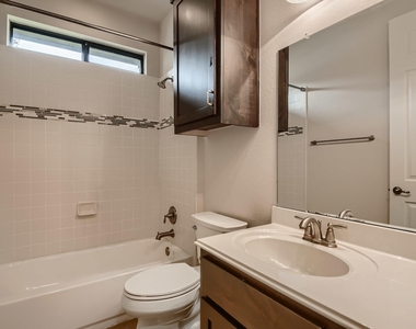 400 Entrada Way - Photo Thumbnail 14